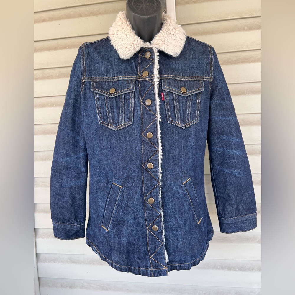 Levis Sherpa Modern Trucker Jacket Womens M Fleece Lining Denim Quilted Sleeves